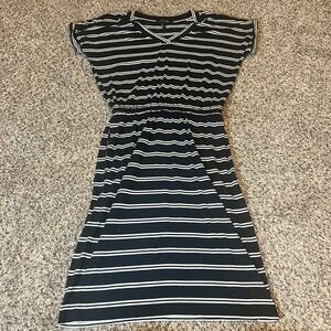 Banana Republic Black White Stripe‎ Midi Dress Elastic Waist Side Pockets XS
